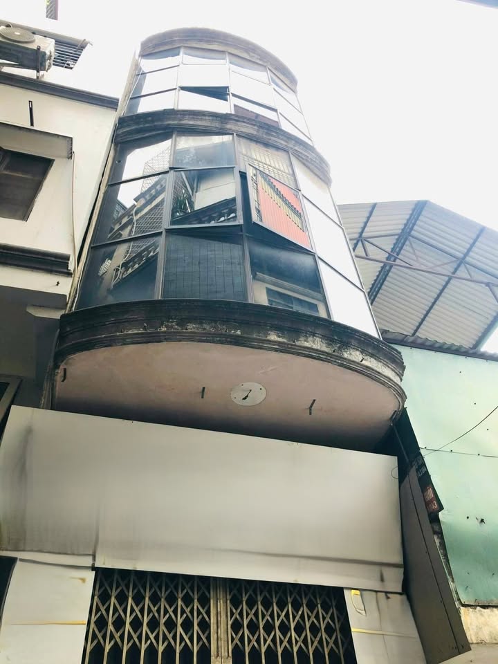 Cho thuê nhà ngõ 3 Khâm Thiên, Đống Đa 23m² giá 10 triệu - Phù hợp làm văn phòng hoặc cửa hàng!