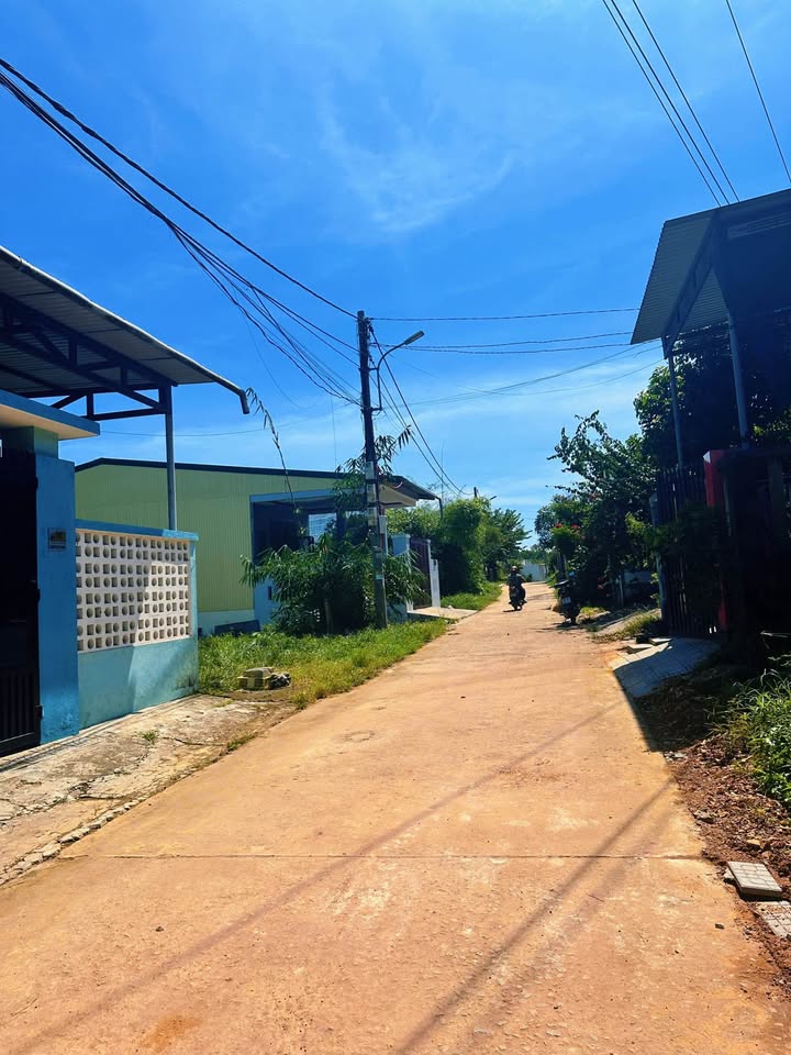 Lô đất mặt tiền 415m² tại Hồ Biểu Chánh, Thừa Thiên Huế - Giá 2.4 tỷ, sổ hồng chính chủ!