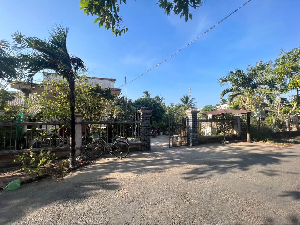 Đất và nhà xã Lộc Thuận, Bình Đại 850m² giá thỏa thuận - Mặt tiền đường nhựa 30m