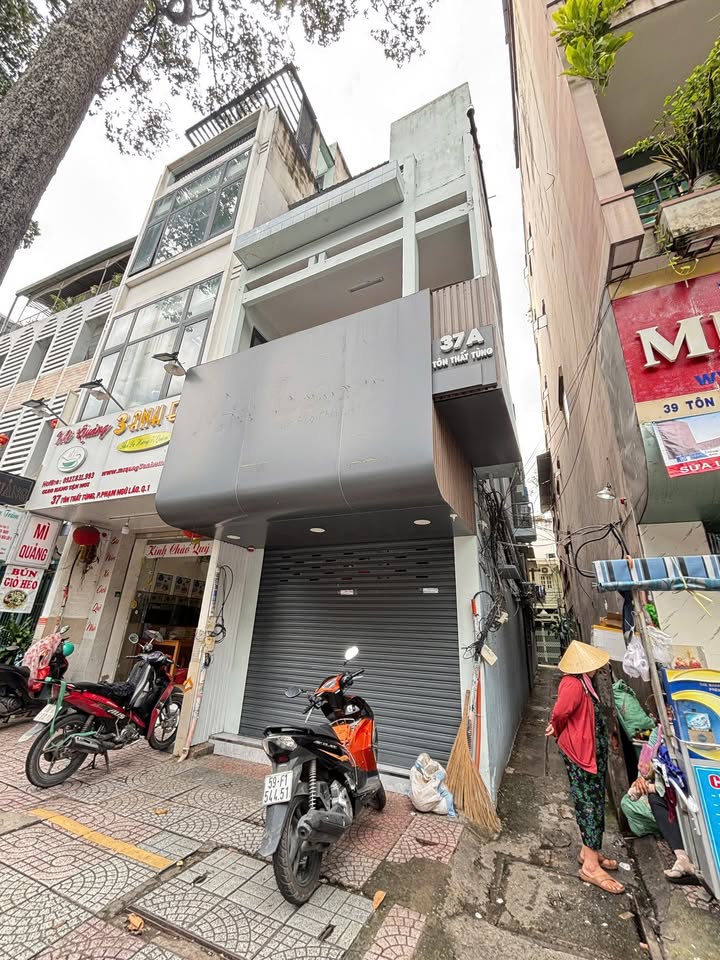 Nhà mặt tiền kinh doanh Tôn Thất Tùng Quận 1 giá 27 tỷ - Đầu tư sinh lời ngay!