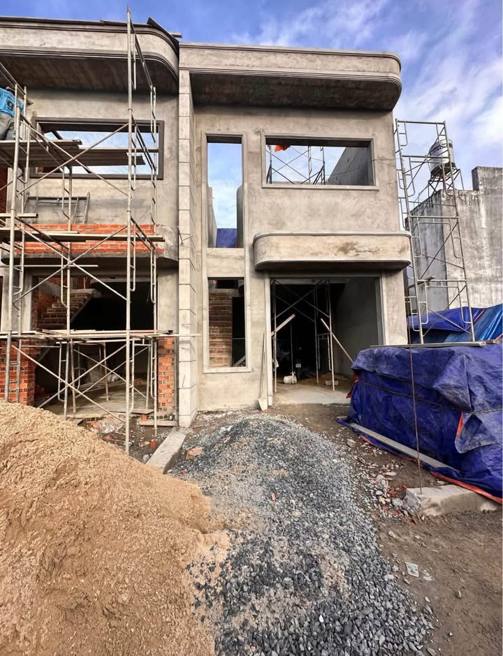 Nhà Tân Uyên 76m² giá 1.8 tỷ - Xây mới, sẵn sàng vào ở!