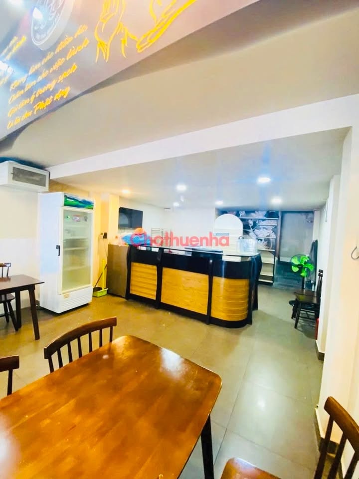 Nhà mặt tiền Nguyễn Chí Thanh, Quận 10 diện tích 72m² - Phù hợp kinh doanh đa dạng!