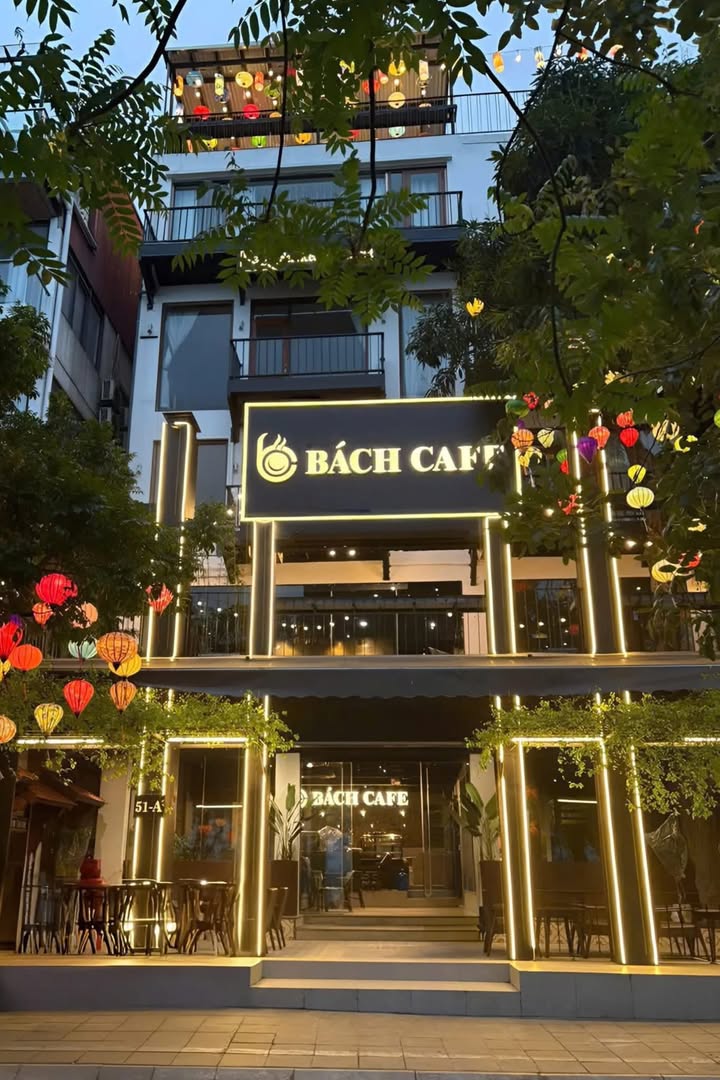 Nhà mặt phố Đường Láng 250m² giá 60 triệu - Đầu tư sinh lời ngay!