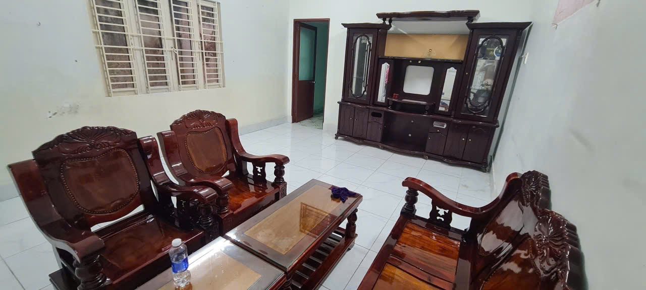 Nhà cho thuê đường 208, phường Tân Phú, diện tích 130m² giá 8 triệu - Thích hợp cho gia đình và kinh doanh online!