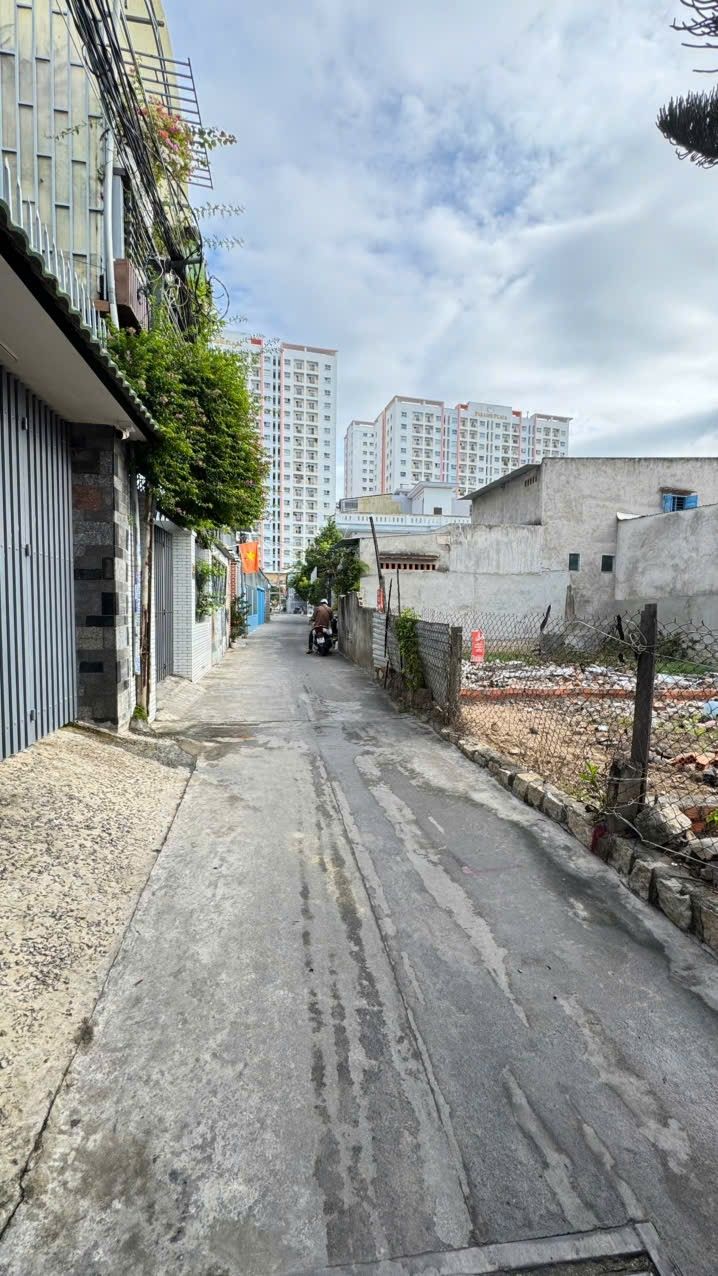 Đất nền CC Hoàng Quân Vĩnh Hòa 61.8m² giá 3.3 tỷ - Sổ hồng chính chủ, xây dựng tự do!