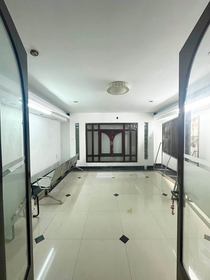 Phòng cho thuê mặt tiền Hùng Vương, Tuy Hoà - Giá chỉ 2 triệu/tháng!