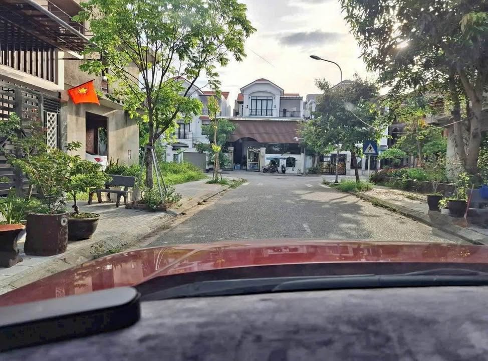 Nhà thô 2 tầng Phú Mỹ Thượng, 105m² giá 2.7 tỷ - Đầu tư sinh lời hấp dẫn!