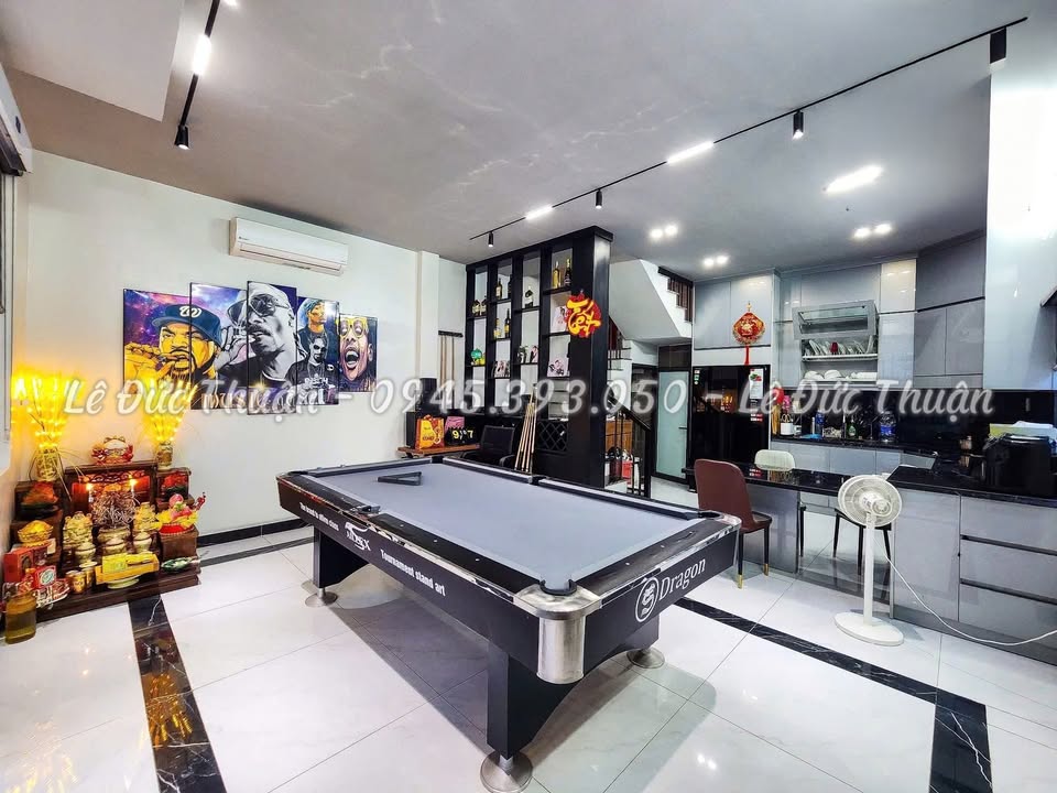 Nhà đẹp 4 tầng phố Hồ Sen - Chợ Hàng, 47m² giá 4.85 tỷ - Full nội thất, sẵn sàng ở ngay!