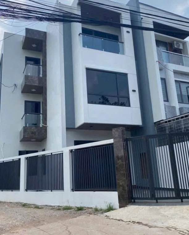 Nhà 3 tầng 2 mặt tiền Đồng Quang Thái Nguyên 90m² - Vị trí đắc địa gần hồ