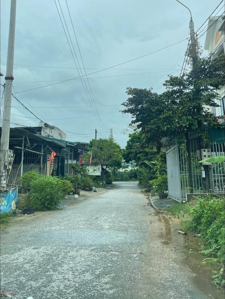 Đất phân lô Tân Hà, Tuyên Quang 100m² giá 2.46 tỷ - Đường rộng, vị trí đẹp!