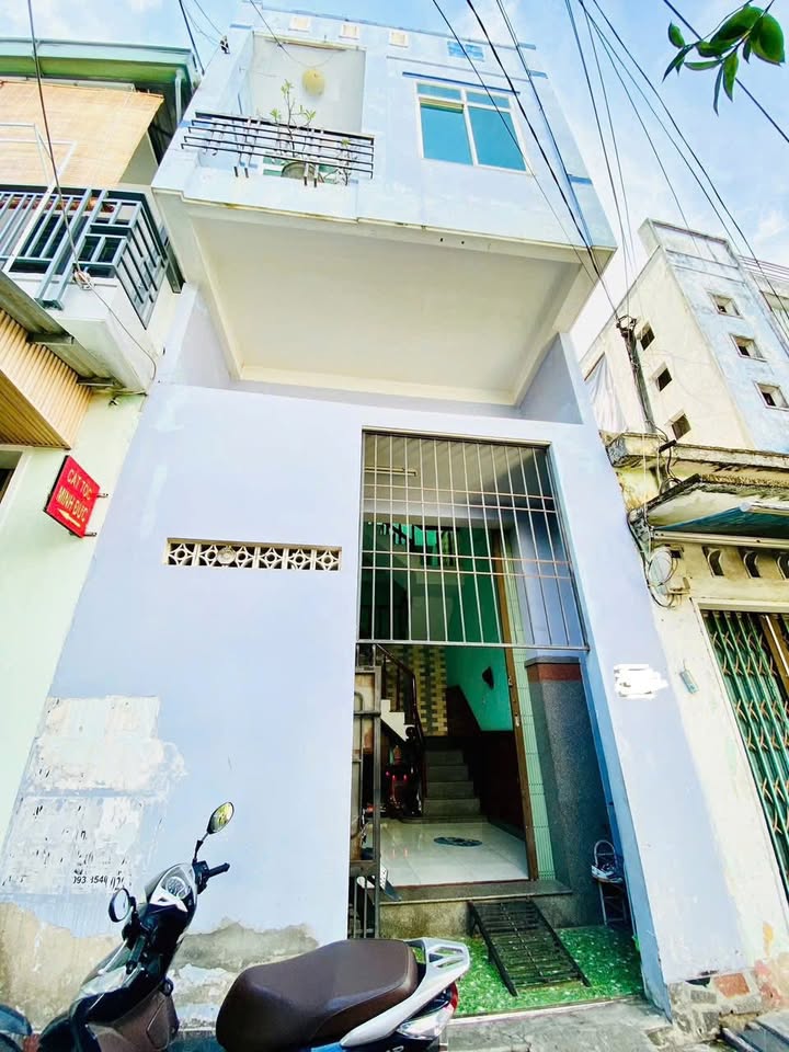 Nhà đẹp chính chủ Trần Hưng Đạo, Quy Nhơn 40m² - Giá chỉ 2 tỷ!