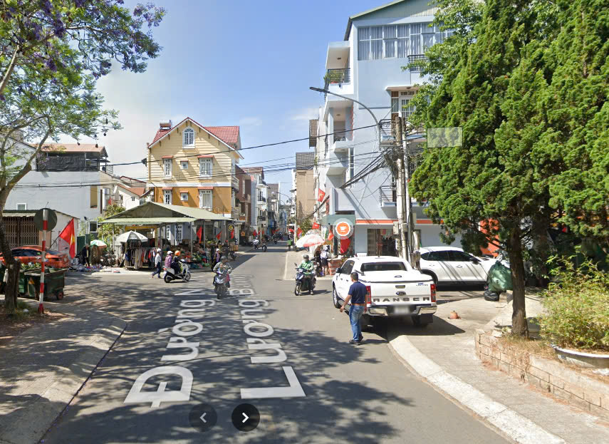 Nhà phố mặt tiền Nguyễn Lương Bằng Đà Lạt 65m² giá 9.9 tỷ - Dòng tiền ổn định!