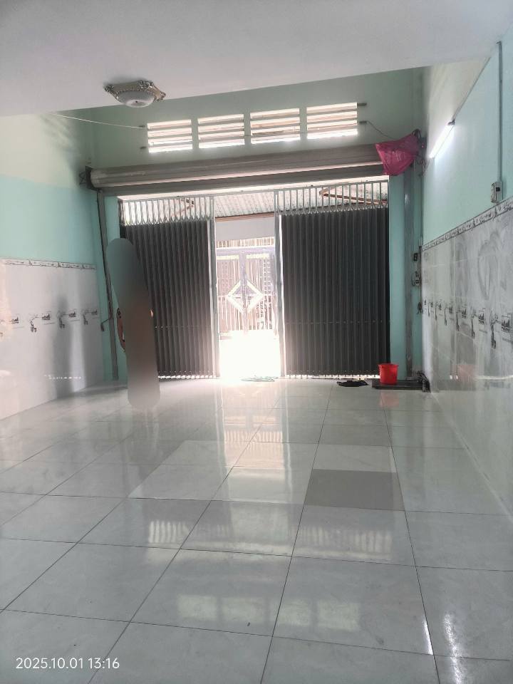 Nhà cho thuê mặt tiền Hiệp Thành, quận 12, diện tích 60m² - Giá chỉ 6.5 triệu/tháng!