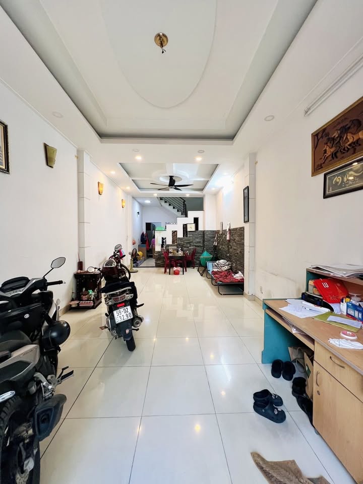 Nhà phố Nguyễn Suý, Tân Phú 84m² giá 8.9 tỷ - Hẻm ô tô thoáng rộng!