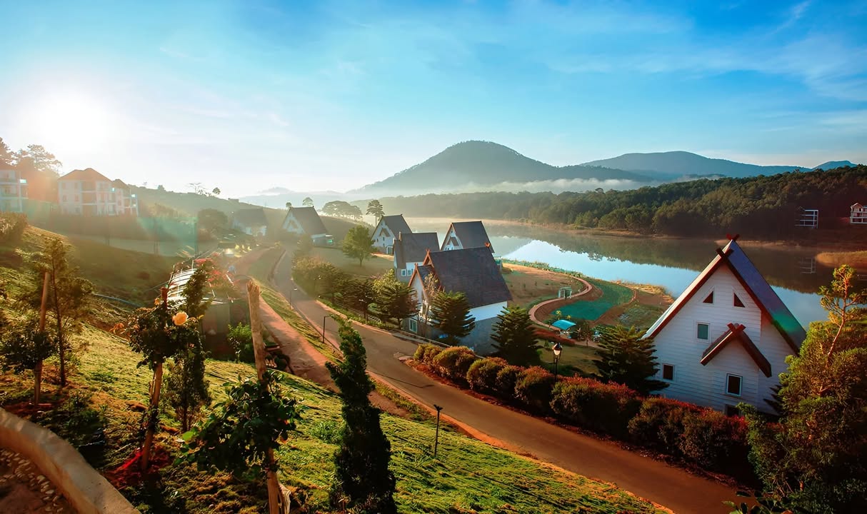 Cho thuê homestay 6 phòng Tô Hiến Thành, Đà Lạt - Giá 20 triệu/tháng, view phố tuyệt đẹp!