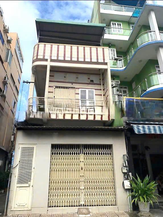 Nhà nguyên căn mặt tiền Nguyễn Tiểu La, Quận 10 - 65m² giá 25 triệu/tháng - Vị trí đắc địa cho kinh doanh!