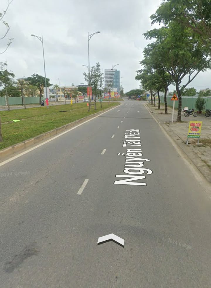 Đất mặt tiền Nguyễn Tất Thành 120m² giá 4.7 tỷ - Vị trí đắc địa gần biển!