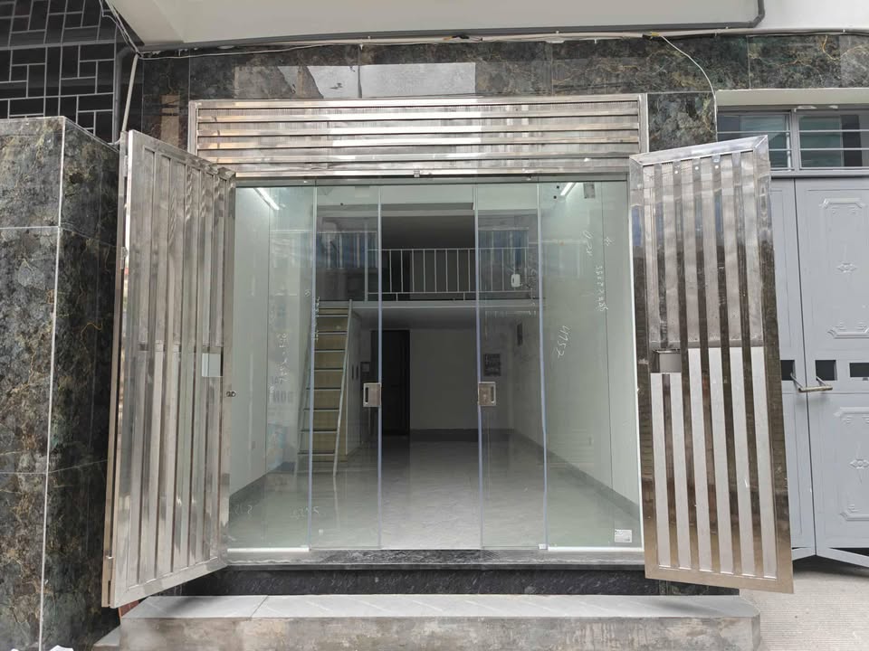 Phòng cho thuê CCMN tại Lĩnh Nam, 28m² - Tiện nghi đầy đủ, không chung chủ!