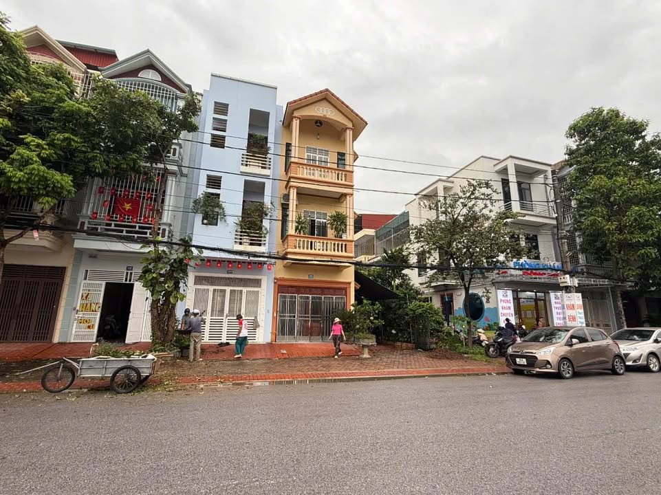 Nhà 3 tầng Lê Trang Tông, 64m² giá 5 tỷ - Chính chủ, mới xây!