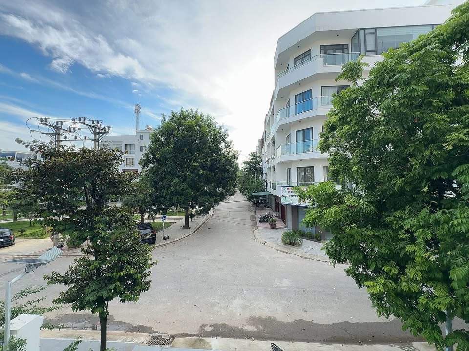 Biệt thự 3 tầng Võ Cường, Bắc Ninh 165m² - Thiết kế thoáng đẹp, giá thỏa thuận!