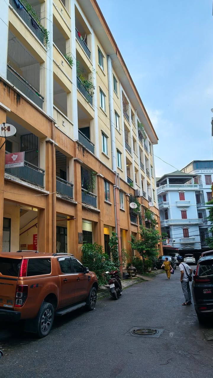 Căn hộ Tập thể phố Tương Mai 65m² giá 4 tỷ - Sổ đỏ chính chủ, ô tô đỗ thoải mái!