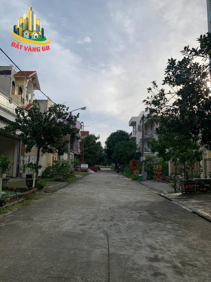 Nhà 3 tầng đường Lê Thái Tổ, Nam Thành 96m² giá 8 tỷ - Khu vực trung tâm sầm uất!