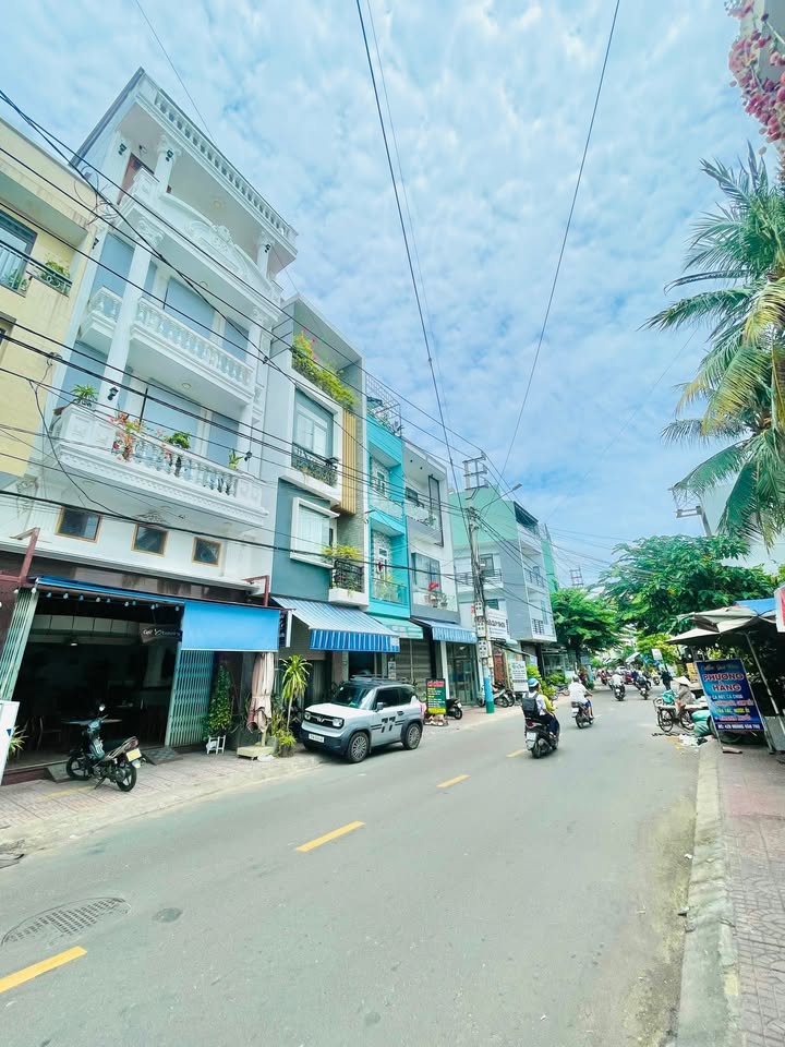 Đất Bán Mặt Tiền Hoàng Văn Thụ Quy Nhơn 95m² giá 7 tỷ - Kinh doanh sầm uất!