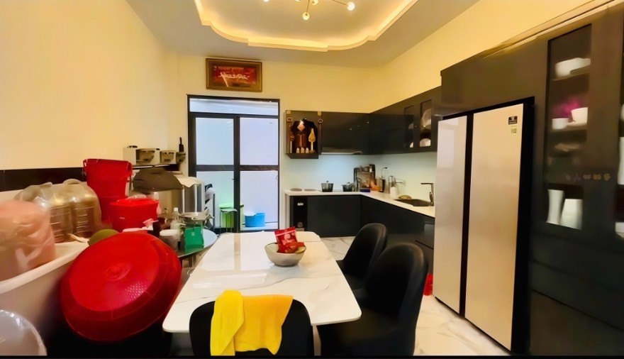 Nhà mặt tiền kinh doanh Hoàng Lê Kha, Quận 6, 115m² giá 26 triệu - Thích hợp làm văn phòng, spa!