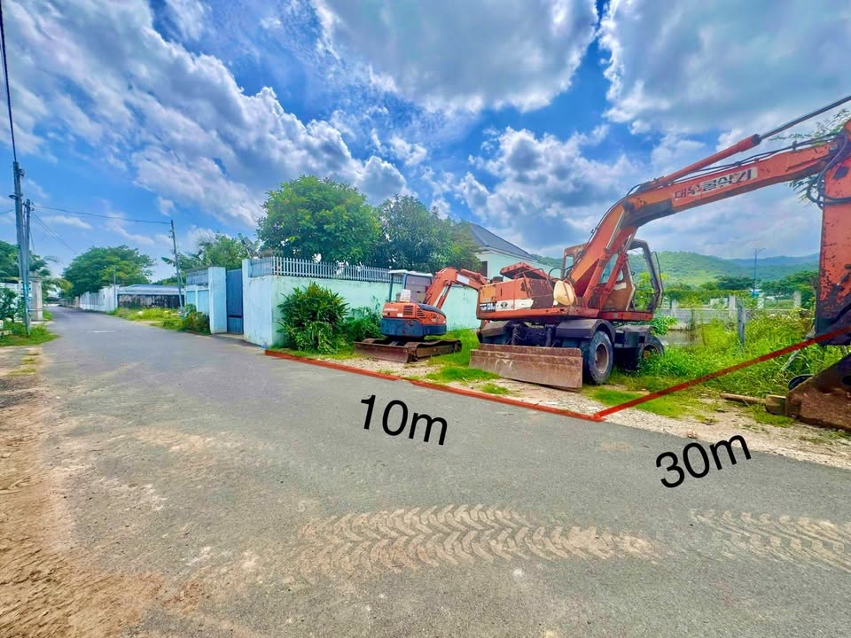 Đất thổ cư Long Hương Bà Rịa 291m² giá 2.8 tỷ - Sổ hồng riêng, sang tên ngay!