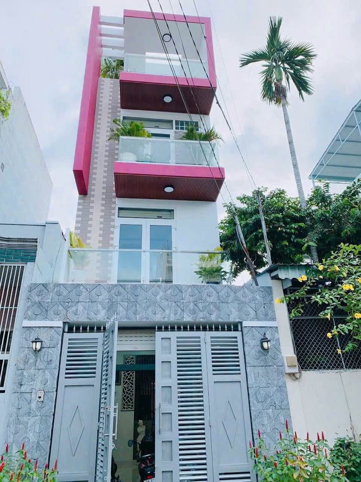 Nhà mặt tiền đường Dân Chủ, Tân Thành, 64m² giá 10.8 tỷ - Vị trí đẹp, tiện lợi làm văn phòng!