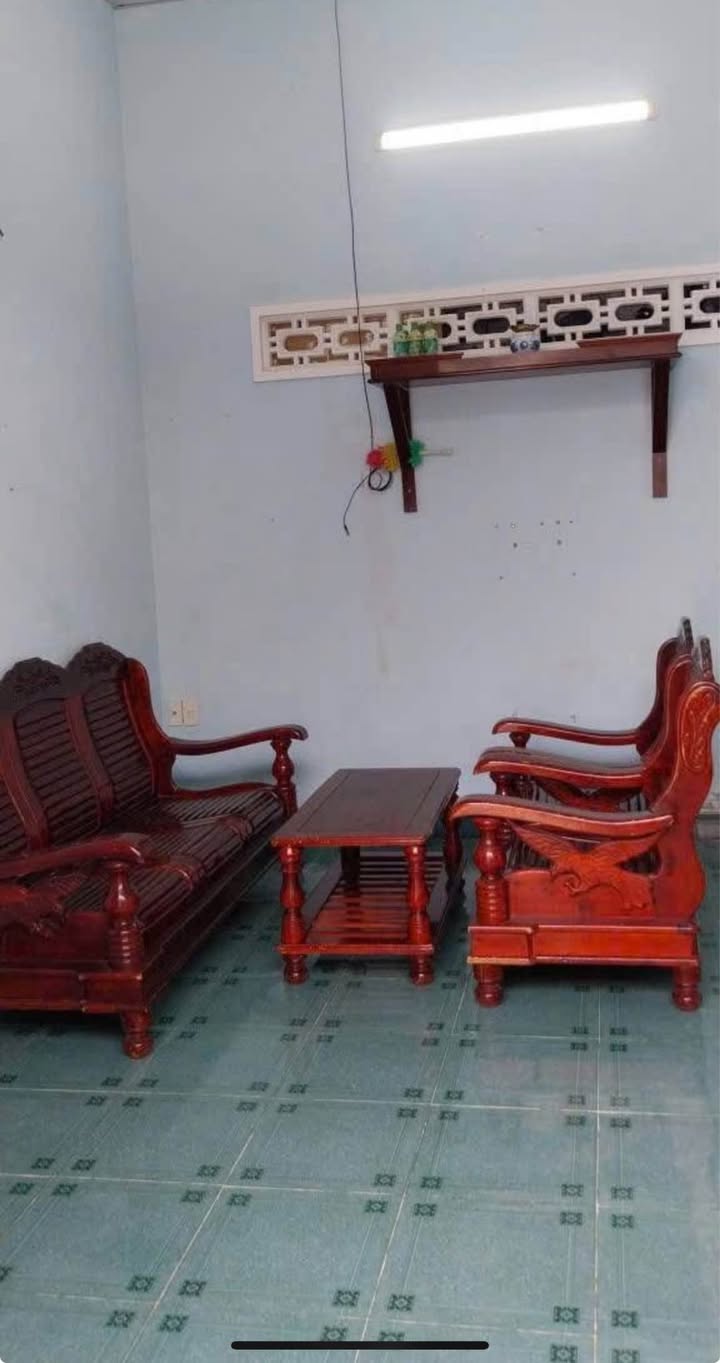 Nhà cấp 4 hẻm ô tô Vĩnh Hải 69.4m² giá 2.15 tỷ - Vị trí đẹp gần biển!