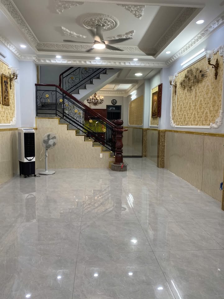 Nhà cho thuê Khu Dân Cư Phong Phú 5, Bình Chánh, 81m² - Không gian mát mẻ, tiện nghi!