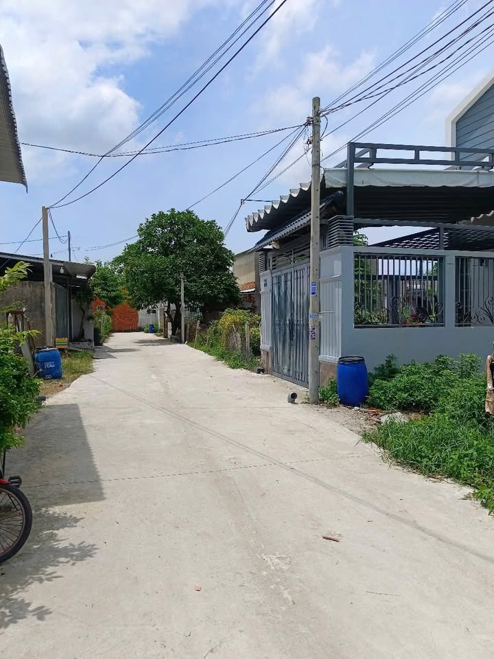 Đất thổ cư 140m² xã Tân Phú Trung, Củ Chi giá 2 tỷ - Đường bê tông ô tô vào tận nơi!