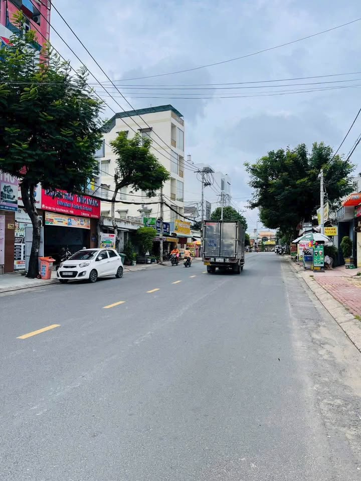 Nhà mặt tiền Trần Thị Cờ, Thới An 127m² giá 11.9 tỷ - Kinh doanh sầm uất!