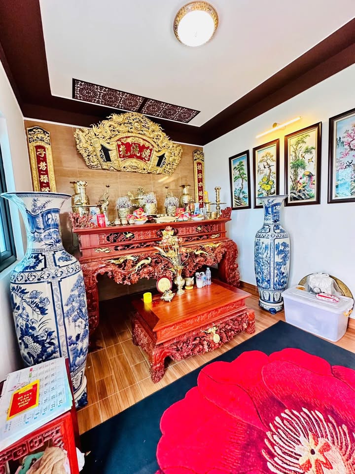 Nhà mặt phố Văn Cú 42m² giá 3.95 tỷ - Thiết kế hợp lý, đầy đủ nội thất!