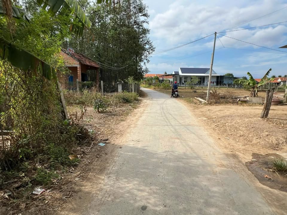 Đất Nền Ninh Hòa 200m² giá chỉ 300 triệu - Cơ hội đầu tư tuyệt vời!