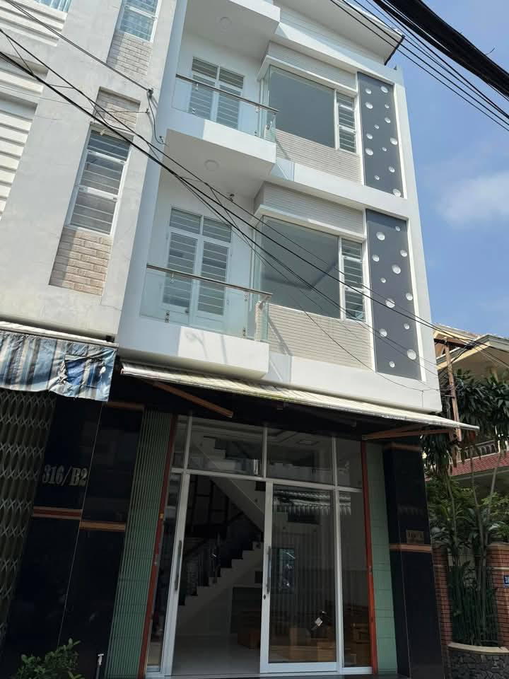 Nhà 3 tầng hẻm 316/3 Nguyễn Thái Học, 40m² giá 3.85 tỷ - Cơ hội vàng cho bạn!