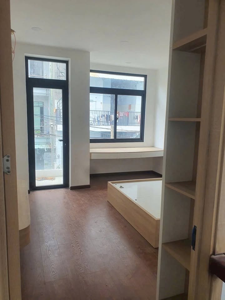 Nhà nguyên căn cho thuê quận 12 - 68m² giá 12 triệu/tháng - Khu an ninh thoáng mát!