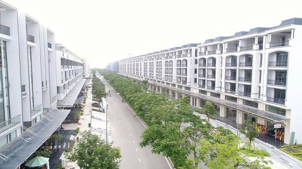 Shophouse cho thuê tại Vạn Phúc City 115m² giá chỉ 18 triệu - Địa điểm kinh doanh lý tưởng!