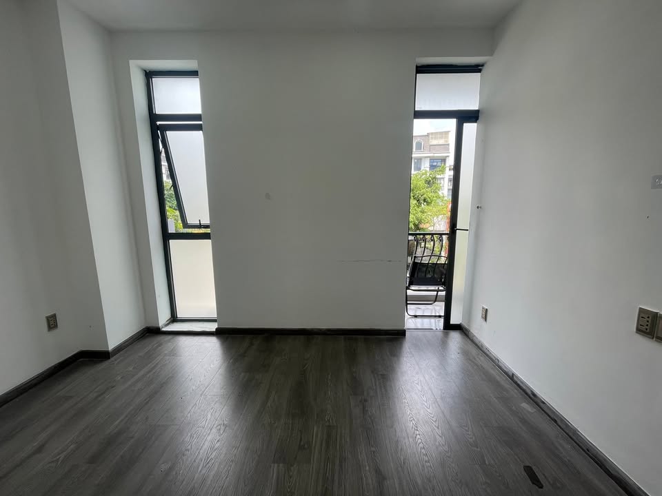Văn phòng cho thuê Vạn Phúc City 30m² giá 6.5 triệu - Tiện nghi đầy đủ, sẵn sàng làm việc!