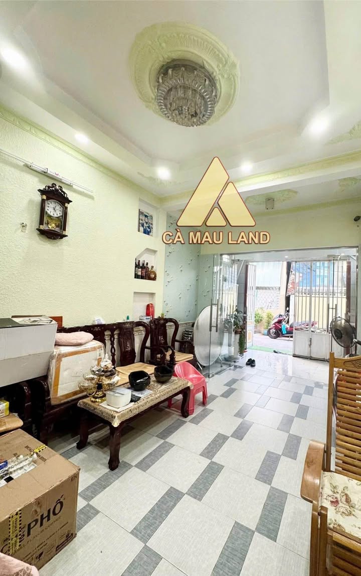 Nhà 1 trệt 1 lầu tại Hẻm 96, đường Phan Bội Châu, Cà Mau 48m² giá 1.5 tỷ - An ninh tốt, dân cư đông đúc!