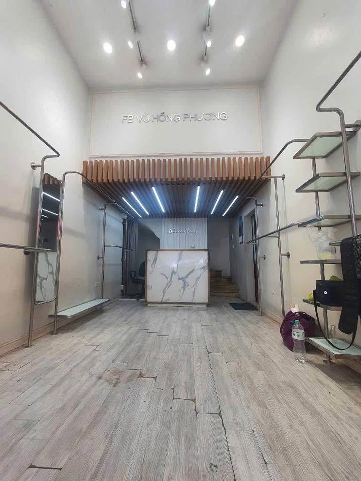 Nhà mặt phố Hàng Cót, quận Hoàn Kiếm, 22,3m² chỉ 26 tỷ - Kinh doanh đỉnh cao!