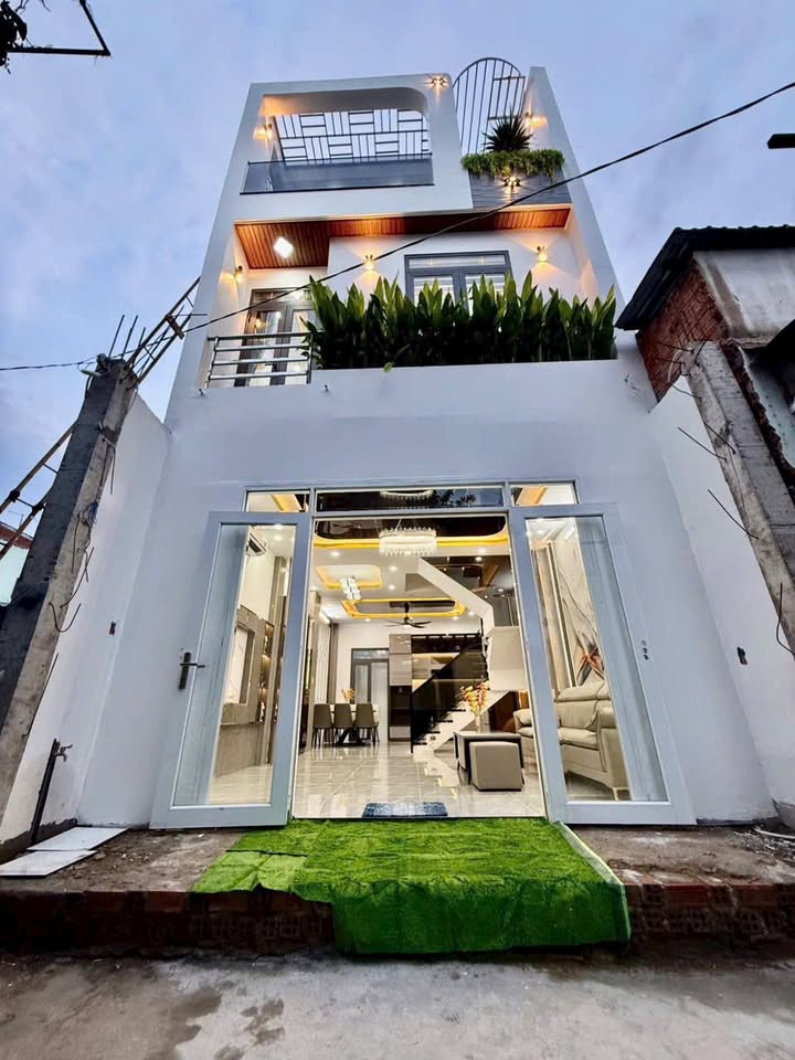 Nhà phố mới xây hẻm 1716 Huỳnh Tấn Phát 60m² giá 5.55 tỷ - Sẵn sàng vào ở!