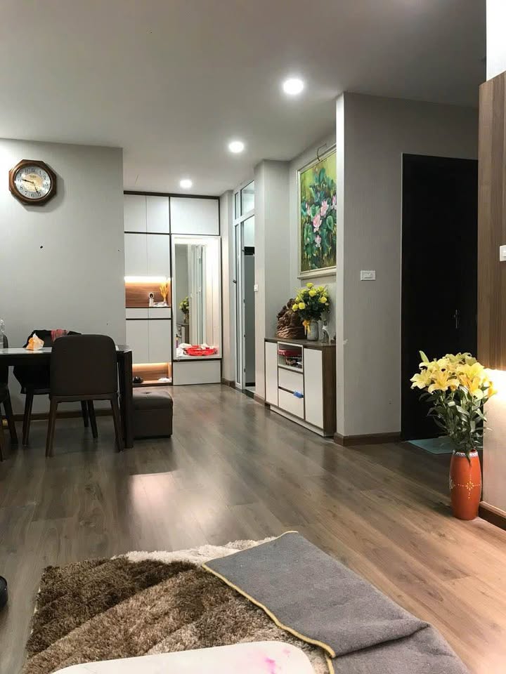 Căn hộ 3PN A10 Nam Trung Yên 100m² giá 11.1 tỷ - Nội thất đầy đủ, sẵn sàng ở!