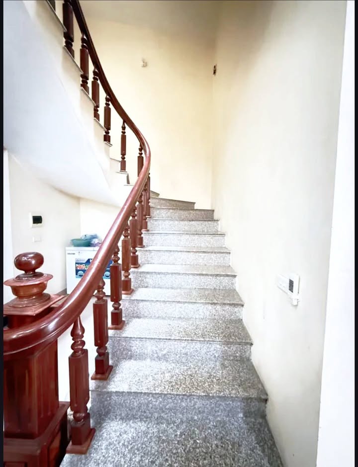 Biệt thự 3 tầng Phan Đình Phùng, Thái Nguyên 188m² giá 12 tỷ - Tặng full nội thất cao cấp!