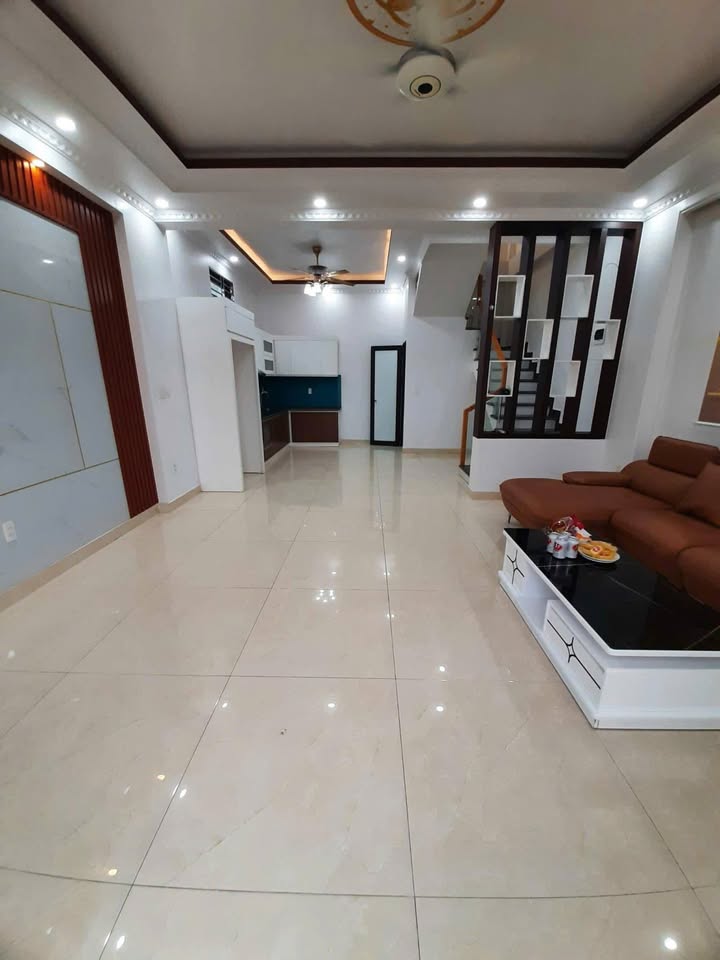 Nhà 3 tầng Đằng Hải 50m² giá 3.3 tỷ - Ô tô vào nhà, chính chủ!