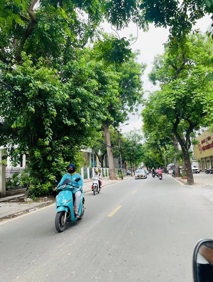 Nhà riêng ngõ 639 Hoàng Hoa Thám 31m² giá 8.3 tỷ - Hàng hiếm trong tầm giá!