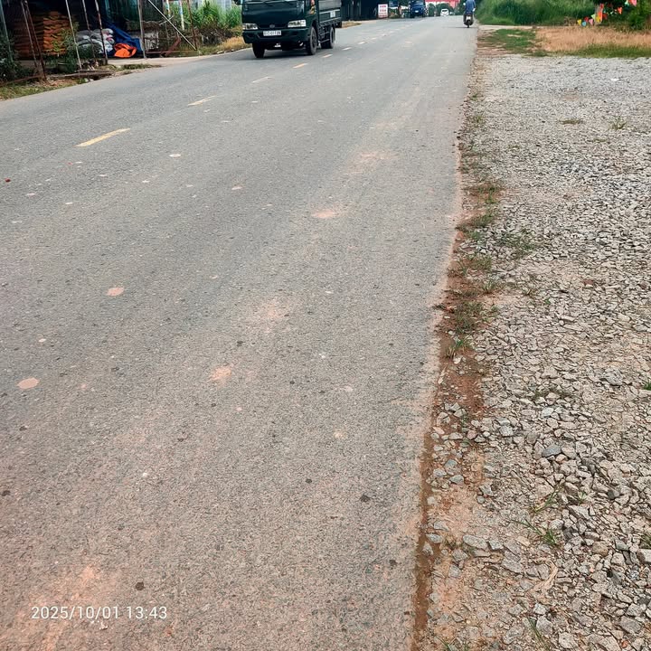 Đất nền mặt tiền đường lớn tại Bến Cát 300m² - Cơ hội đầu tư tuyệt vời!