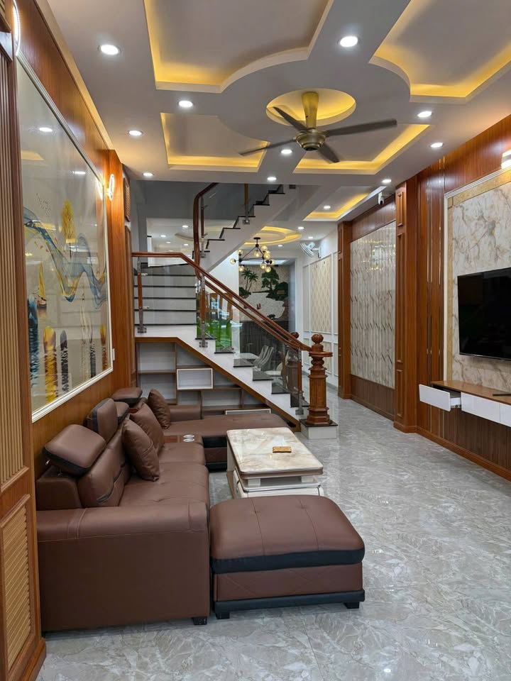 Nhà phố Bình Chuẩn 68m² giá 4.2 tỷ - Sẵn sàng ở ngay với full nội thất!