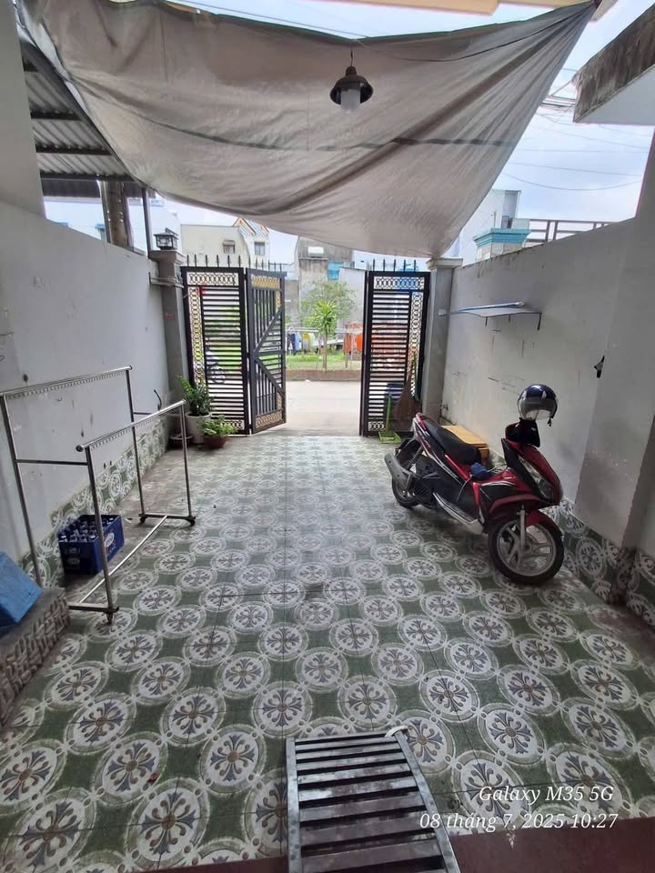 Nhà 1 Trệt 1 Lầu Khu Phố Đông Tác, Dĩ An 74m² - Giá Chỉ 4.2 Tỷ!